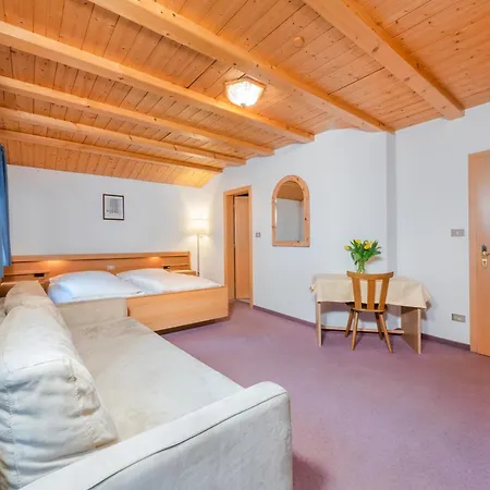 Garni La Grambla Hotel Sëlva Buitenkant foto