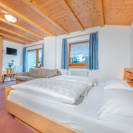 Garni La Grambla Hotel Sëlva Buitenkant foto