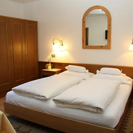 Garni La Grambla Hotel Sëlva Buitenkant foto