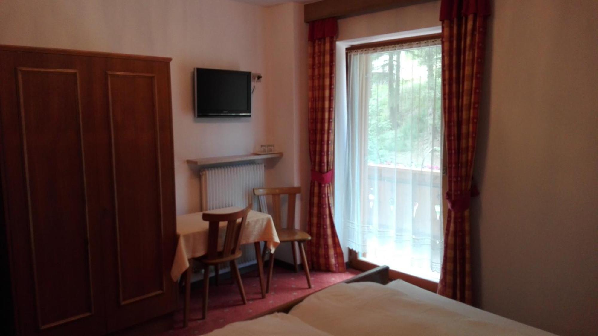 Garni La Grambla Hotel 2*