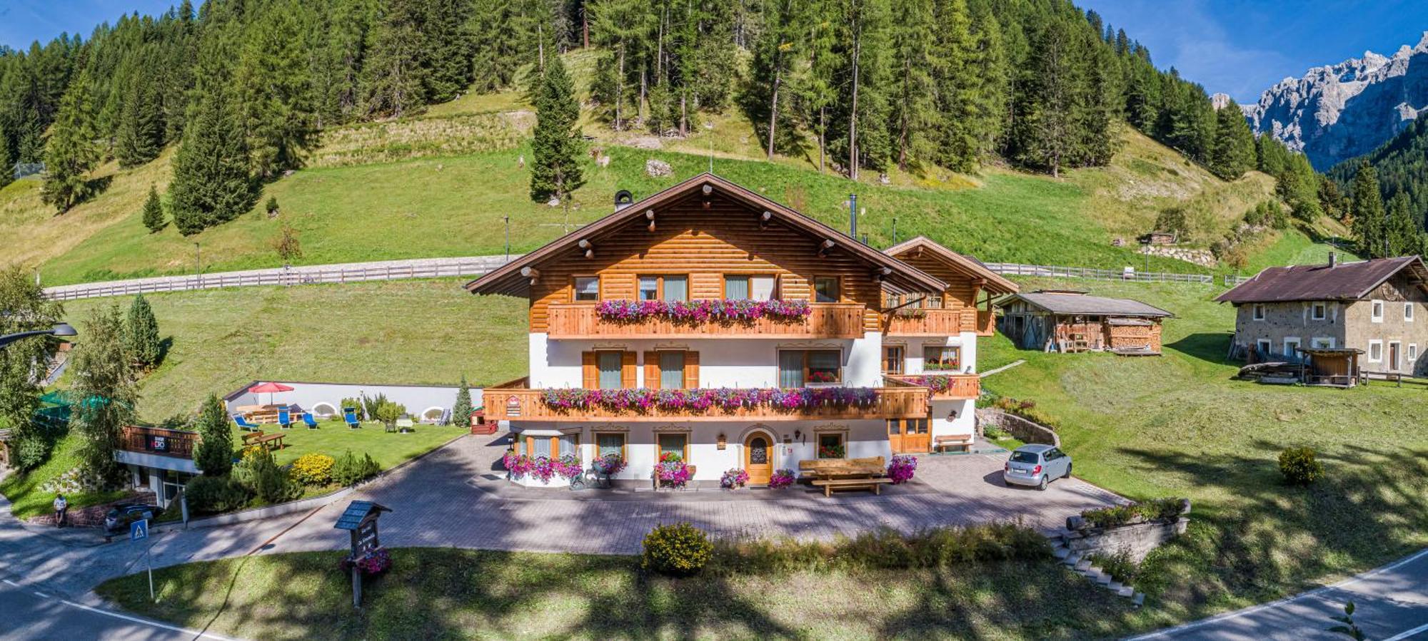 Garni La Grambla Hotel 2*