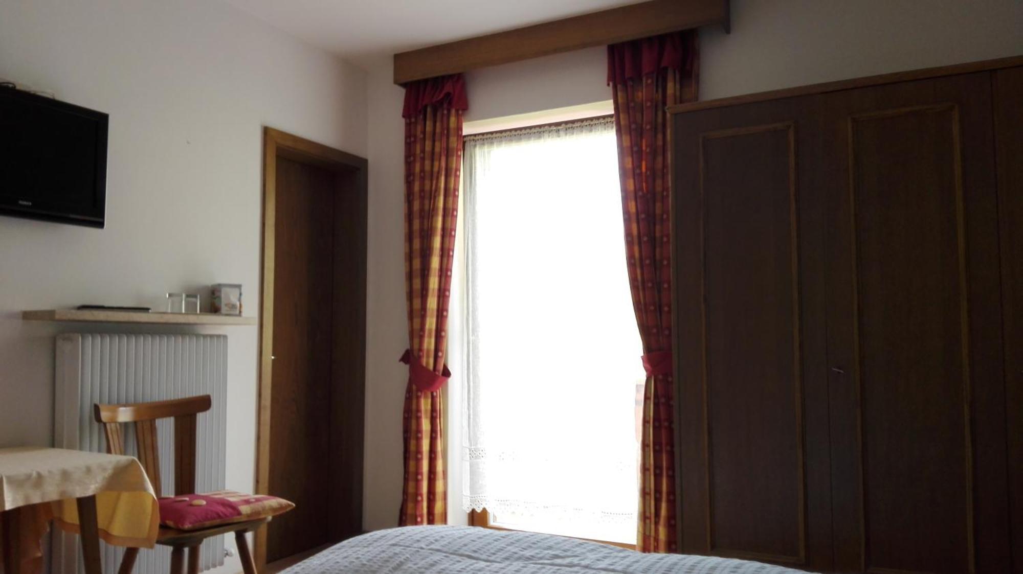 Hotel Garni La Grambla 2*
