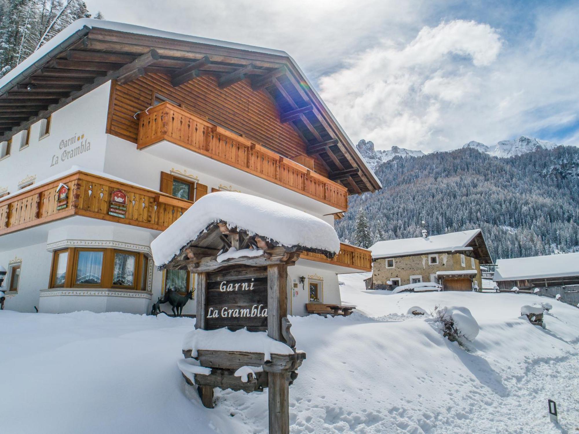 Garni La Grambla Hotel 2*